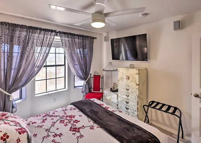 Holiday home Relaxing Havasu Retreat: 5 Mi To Beaches